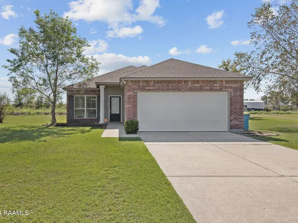 1042 Bridgetowne Ln, Breaux Bridge, LA 70517