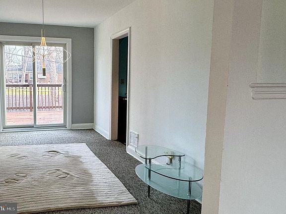 2nd image of 61 Greenhill Rd