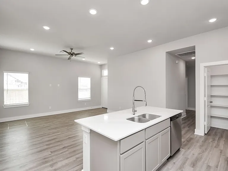 21039 Shore Oak Dr #B — Photo 25