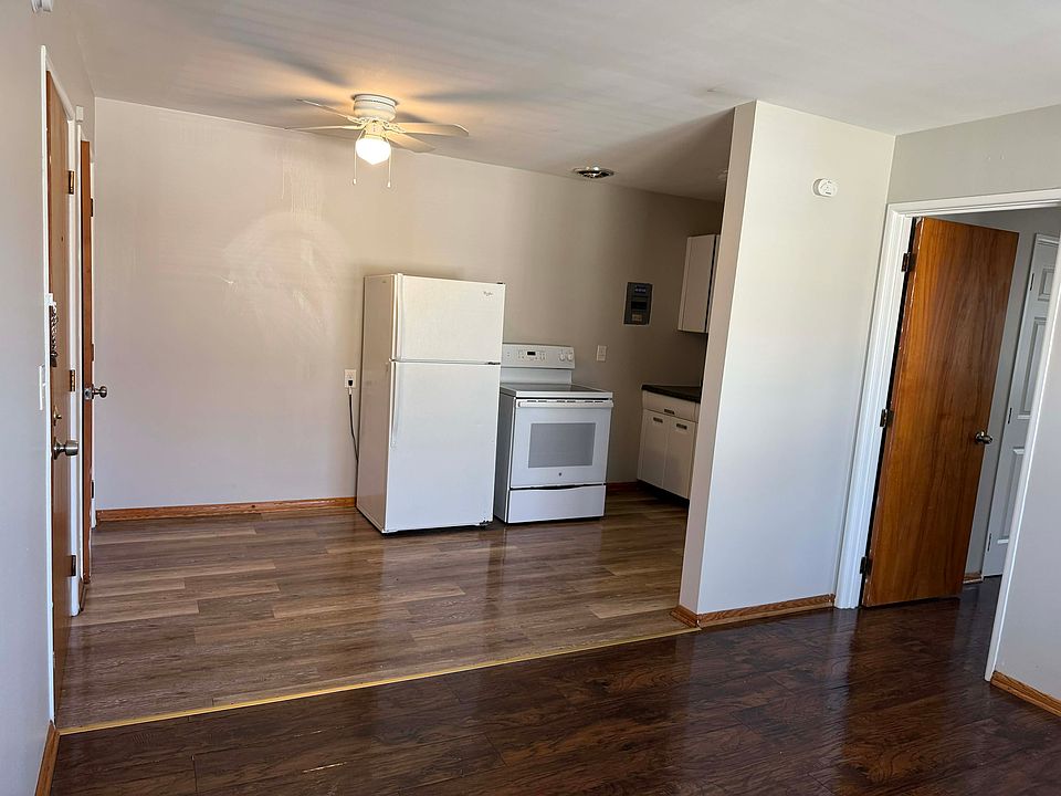 1st image of 624 E 38th St APT 6