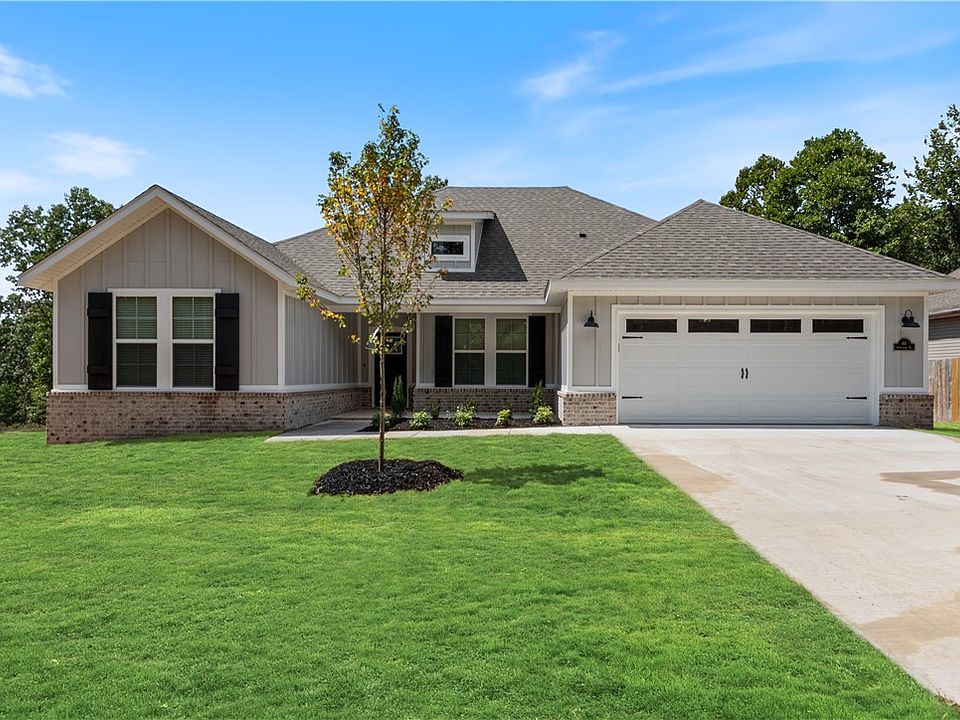 1st image of 66 Stoneykirk Dr
