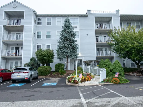 7205 Centennial Sta, Warminster, PA 18974