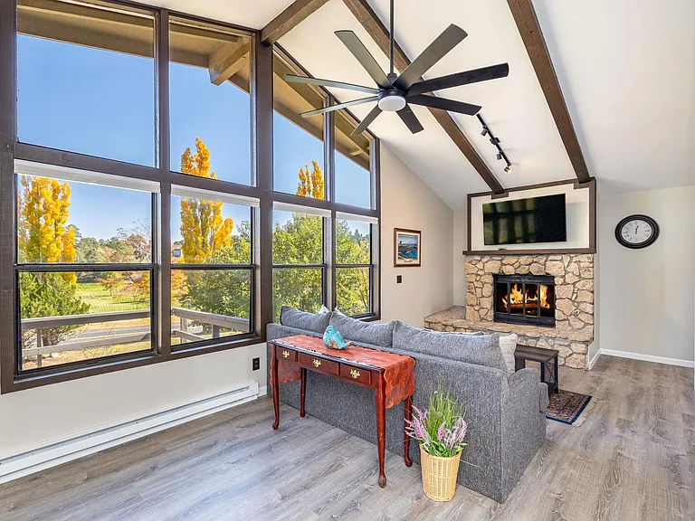 2335 N Oakmont Dr — Photo 5