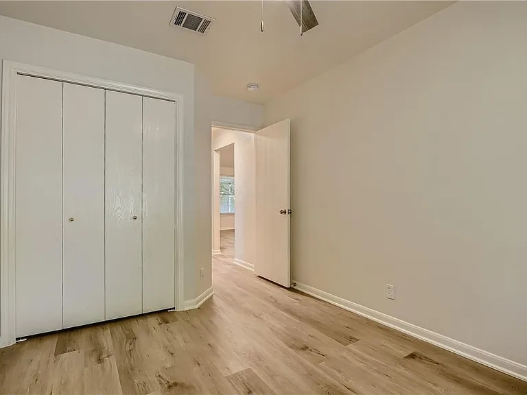 102 Osage Ct — Photo 25