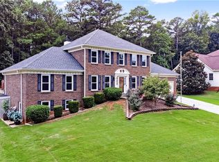 1221 Kelvington Way SW, Lilburn, GA 30047