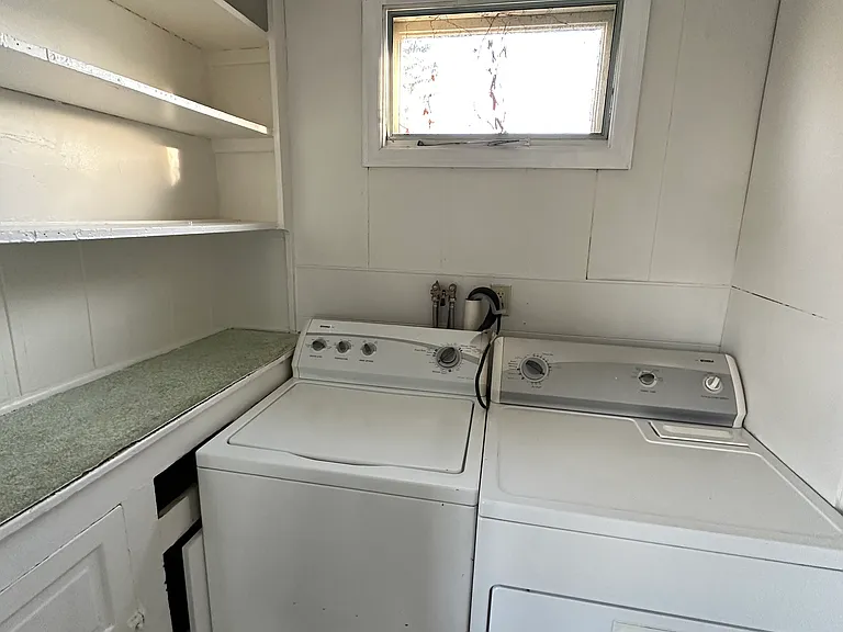 111 Mortimer St #1 — Photo 9