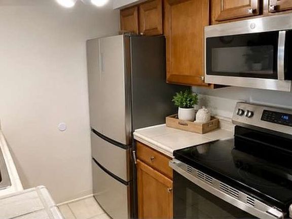 4th image of 2210 Miguel Chavez Rd Unit 1411