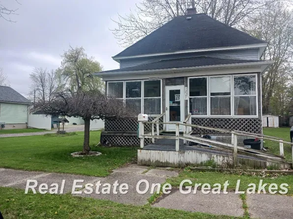 1827 Gilbert St, Saginaw, MI 48602