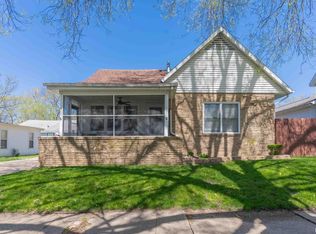 1221 Oak Ridge Ave, Pekin, IL 61554