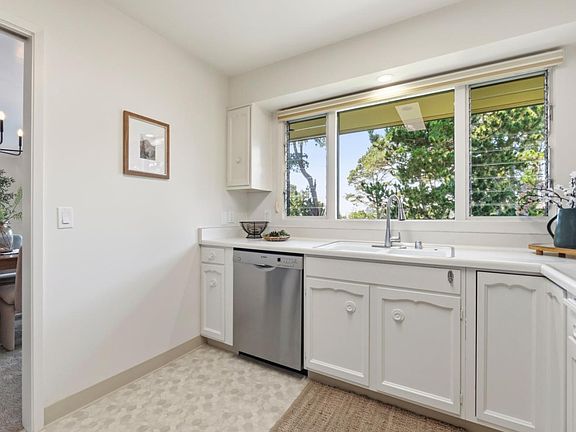 4th image of 81 Del Mesa Carmel