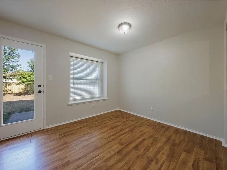 2905 Rainy River Dr — Photo 9