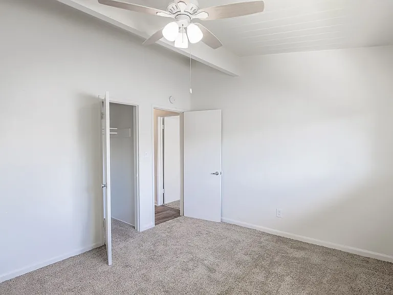 127 W Renette Ave — Photo 12
