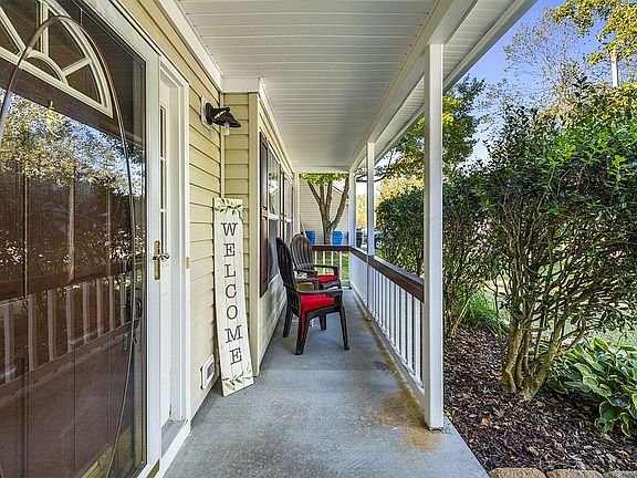 5th image of 3833 Whitley Park Dr