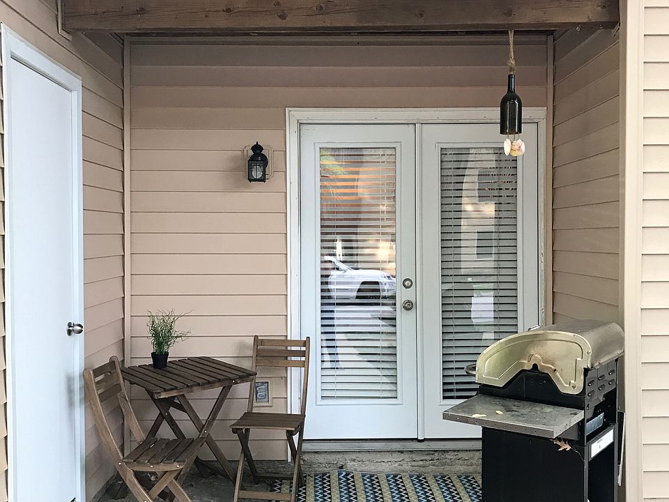 Ground level rear entrance