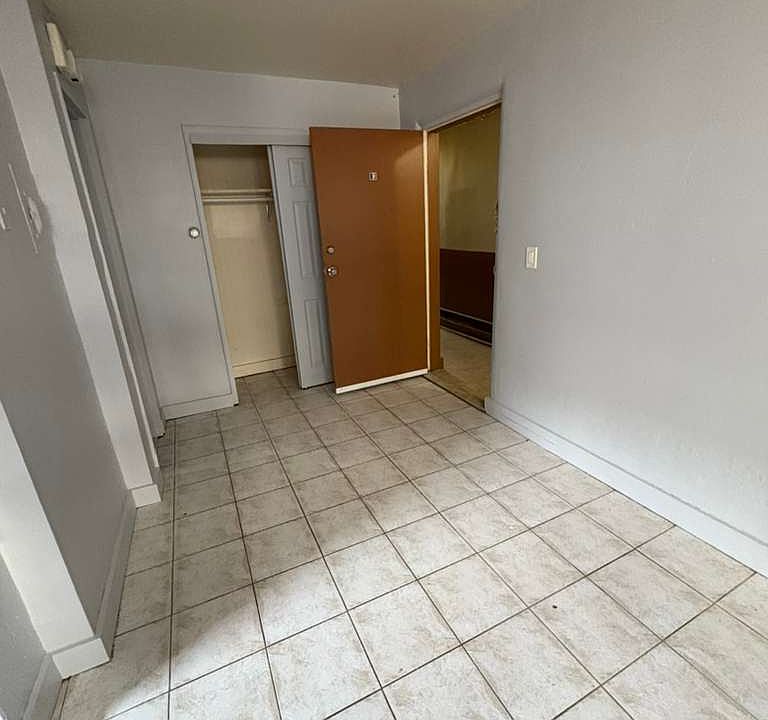2nd image of 657 Nye Ave APT B3