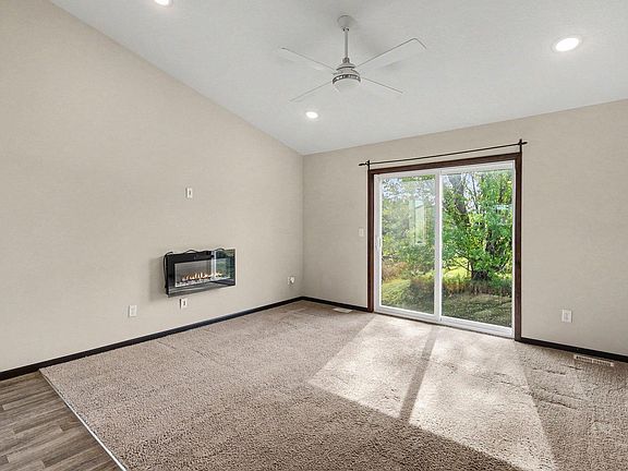 5th image of 1165 Filkins St