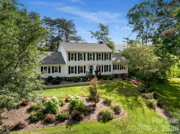 1171 37th Avenue Dr NE, Hickory, NC 28601