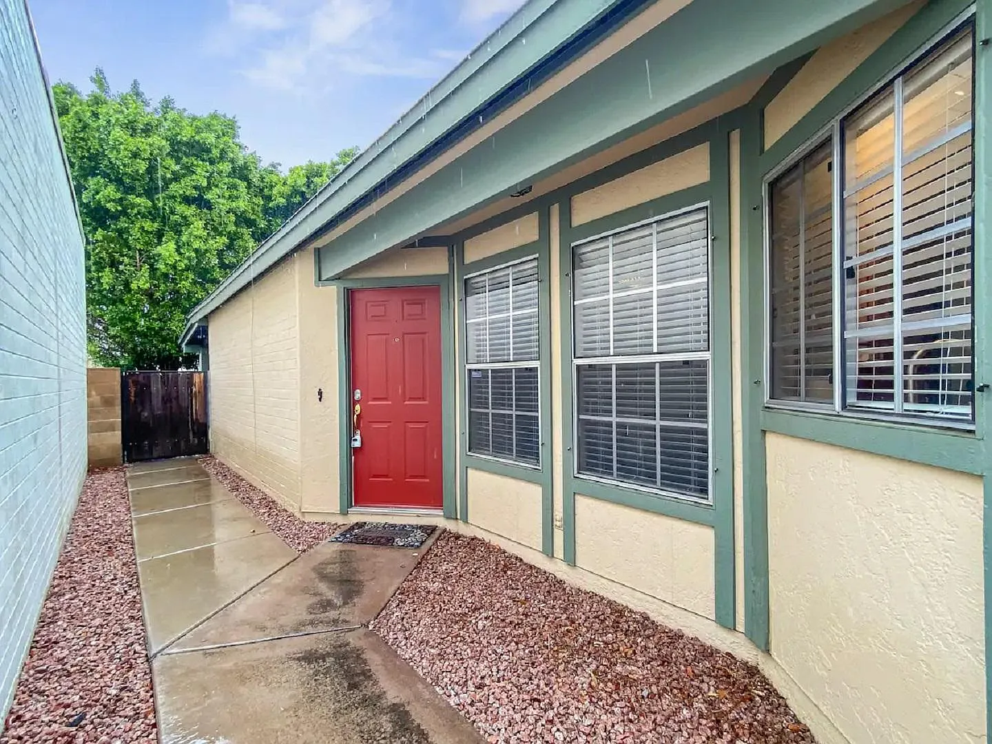 3419 N Apache Cir — Photo 2