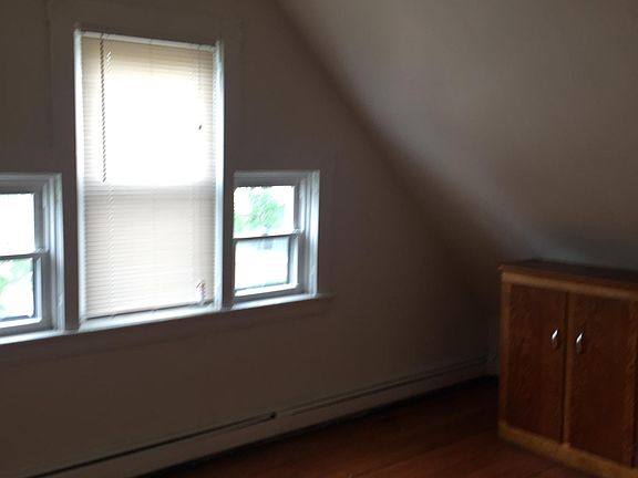 4th image of 254 Hope St APT 7)