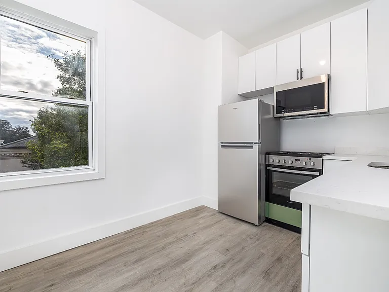 1260 Main St #204 — Photo 2