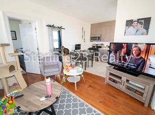24-09 31st St #3B, Astoria, NY 11102