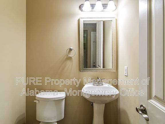 3rd image of 170 Sherwood Trl