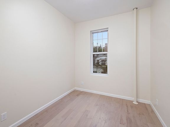 2nd image of 19 Christopher St APT 9