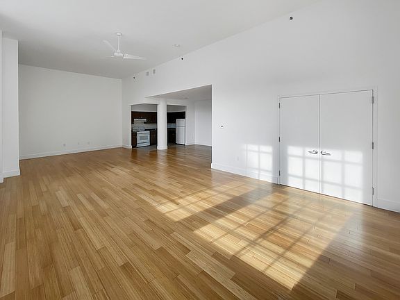 4th image of 526 W 146th St #2R