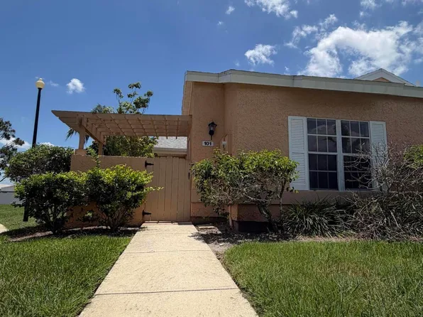 1440 Malibu Cir NE APT 101, Palm Bay, FL 32905