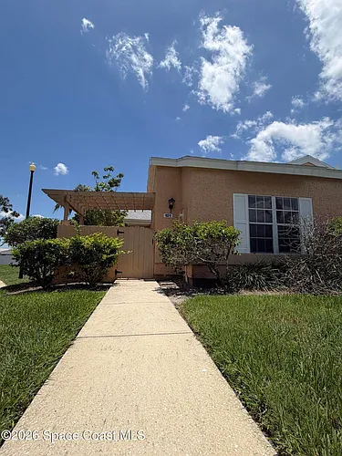 1440 Malibu Cir NE #101 Photo 1