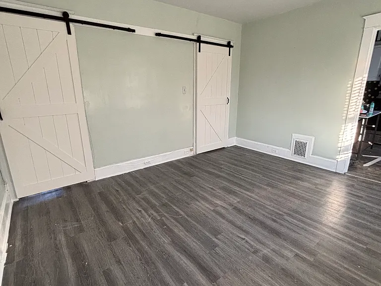3722 Beekman St #2 — Photo 12