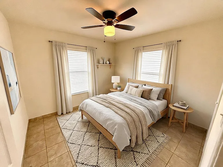 520 Prado St — Photo 12