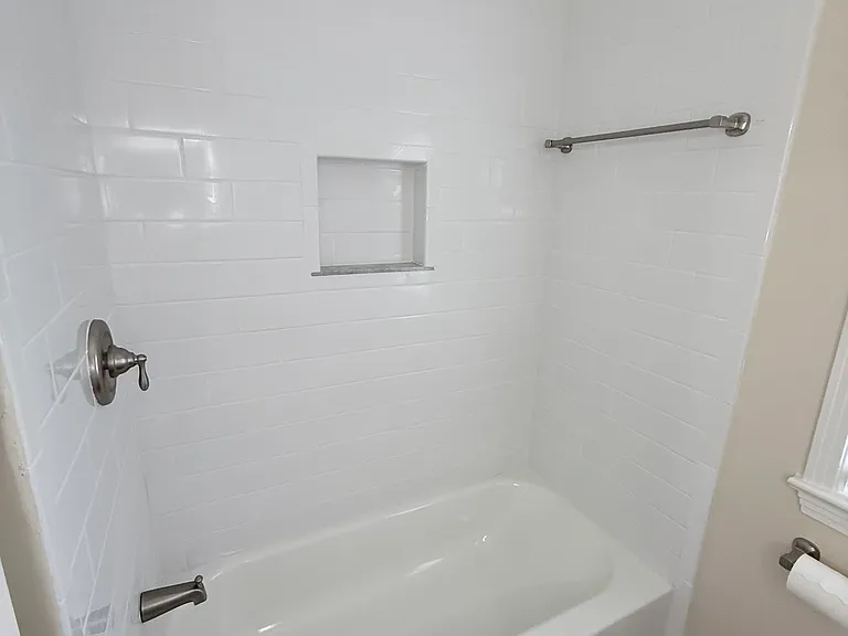 8504 Charing Cross Rd — Photo 11