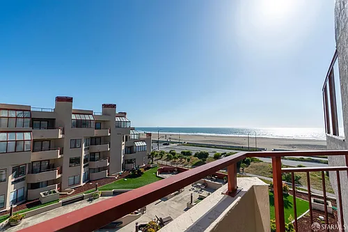 855 La Playa St #451 Photo 1