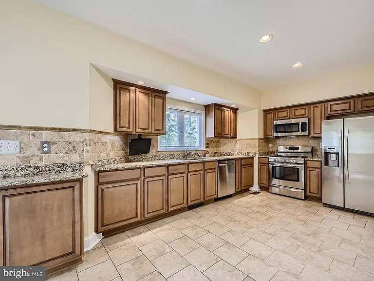 3201 E Joppa Rd — Photo 1