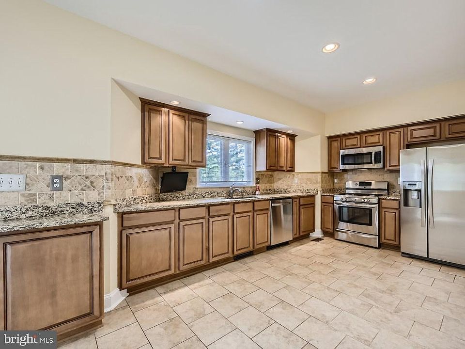 1st image of 3201 E Joppa Rd