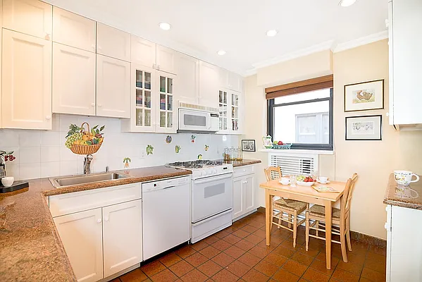 Sold by Kleier Residential | media 24