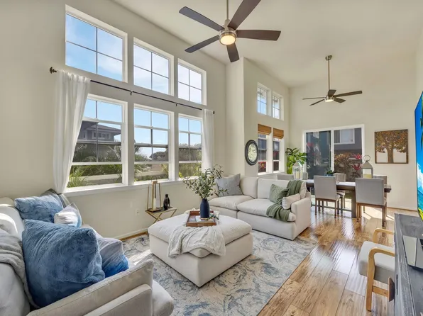 35 Maka Hou Loop, Wailuku, HI 96793