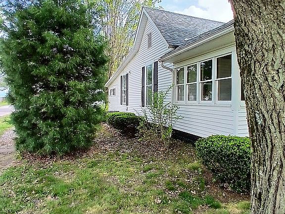 5th image of 1101 White St