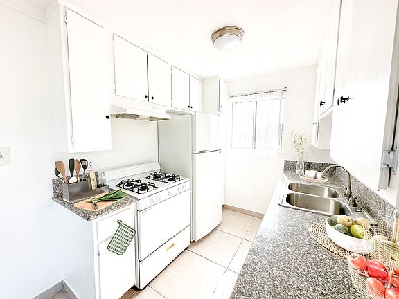 4th image of 3760 Dufresne Ct APT 32