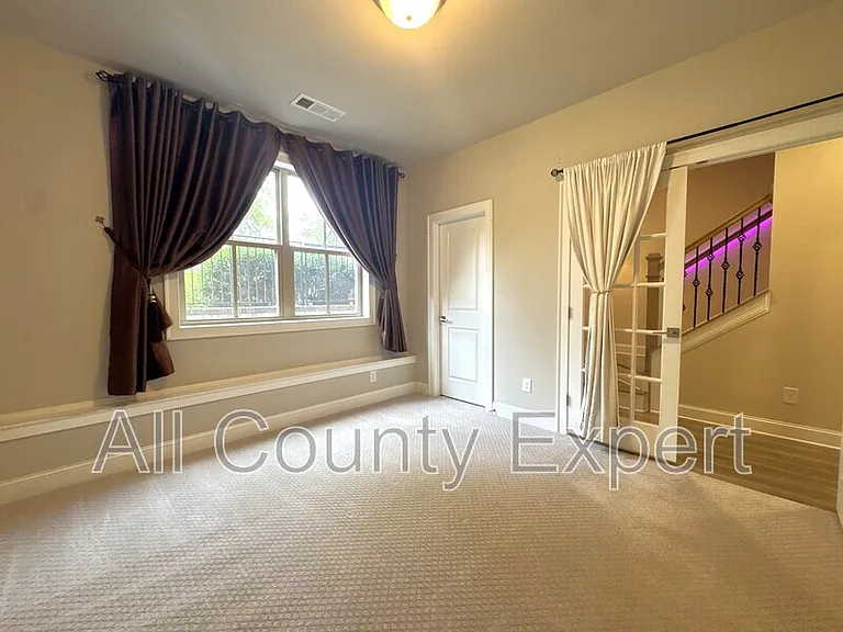 1529 Huntwood Ct — Photo 28