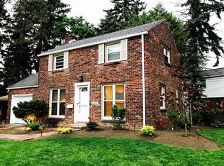655 Dewalt Dr, Pittsburgh, PA 15234