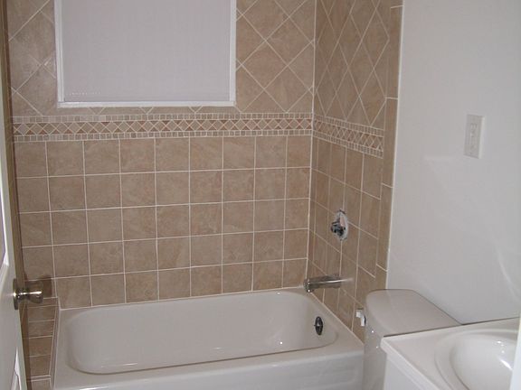 1st Floor Bath