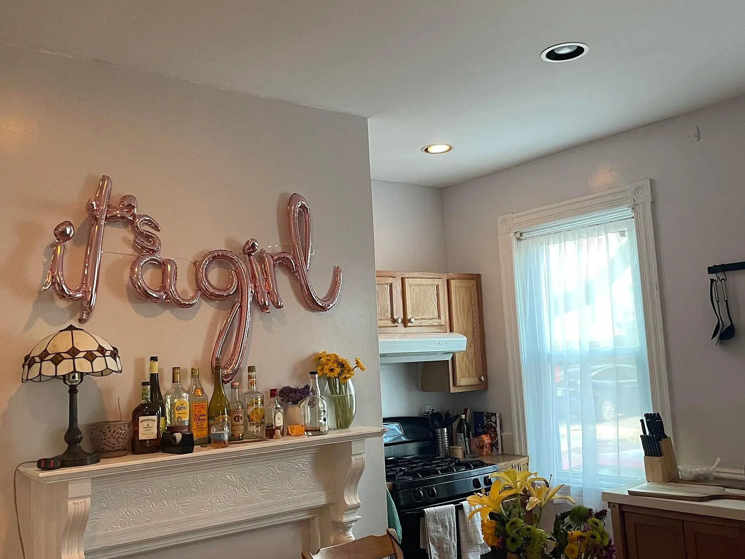 3 bed, 950 sqft, $2,850 — Photo 3