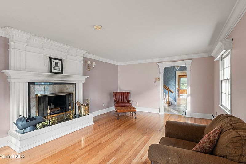 4th image of 193 Pine Ridge Drive