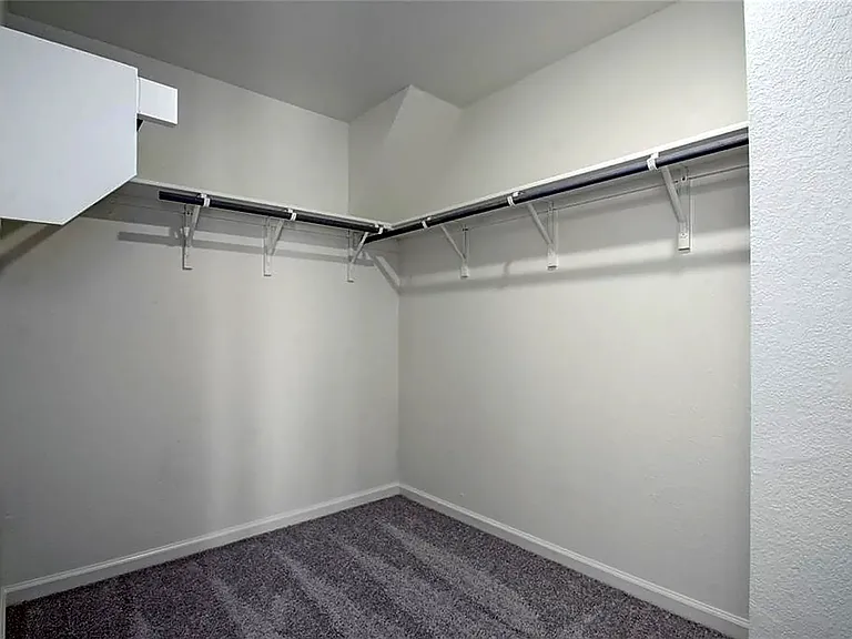 625 Delaware Ave — Photo 8