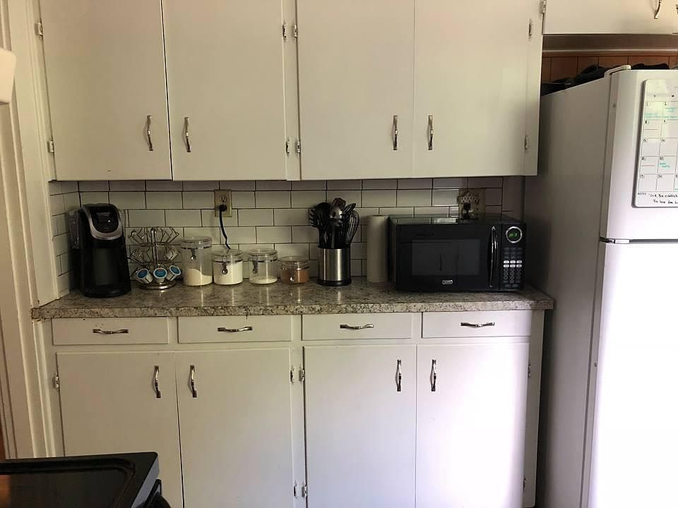 1st image of 202 E Slattery Blvd