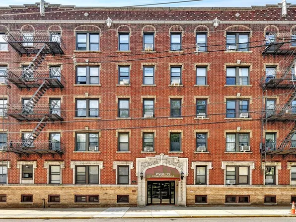 301 79th St APT E1, North Bergen, NJ 07047