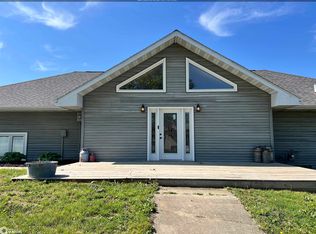 809 NE 7th St, Leon, IA 50144