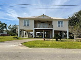 84 Wolfe St, Bay Saint Louis, MS 39520